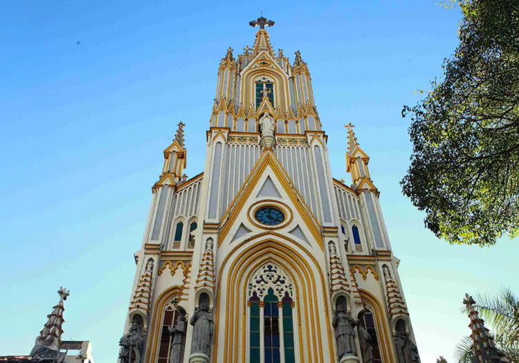 guarda moveis no bairro de loudes bh